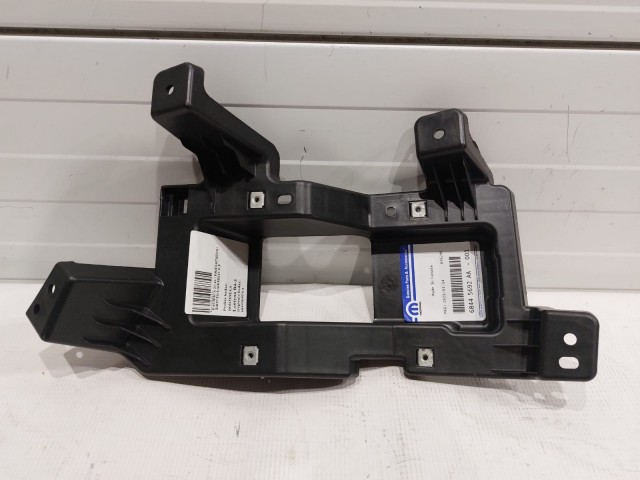 Bracket (right)